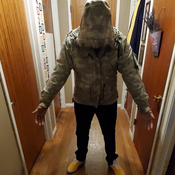 Coat - Picture 2 of 3